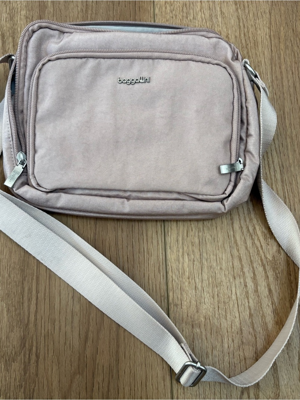 Baggallini Light Blush Organizer Crossbody